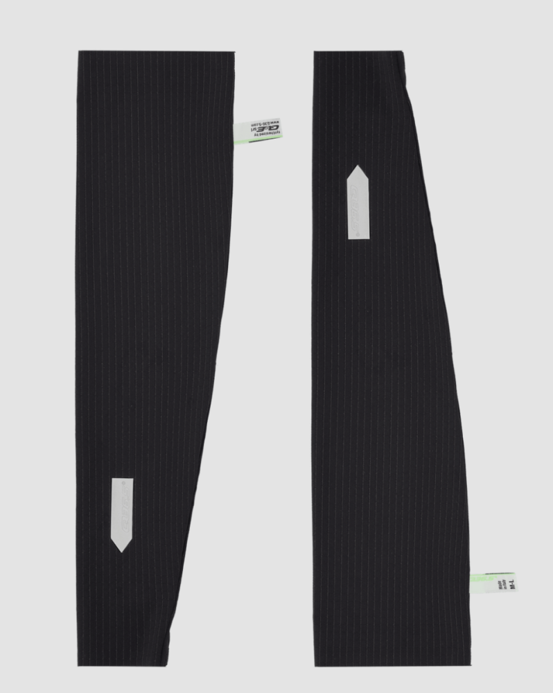 Q36.5 Armcover Pinstripe PRO Black
